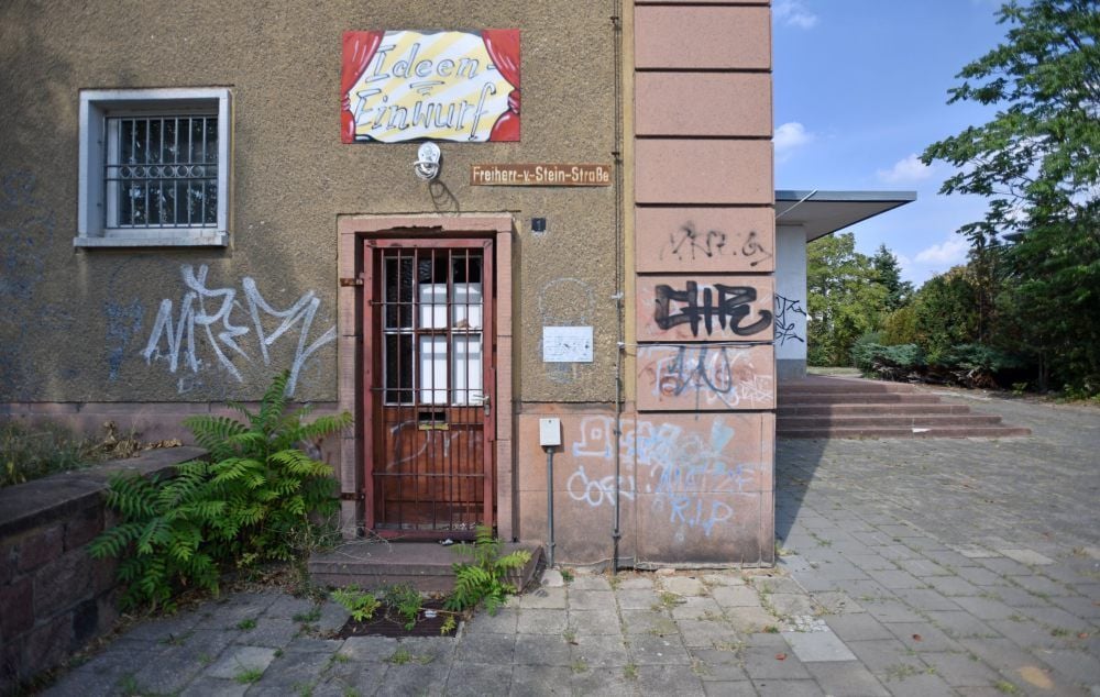 Graffiti und bröckelnder Putz - wo bleiben die realistischen Ideen für das Haus?