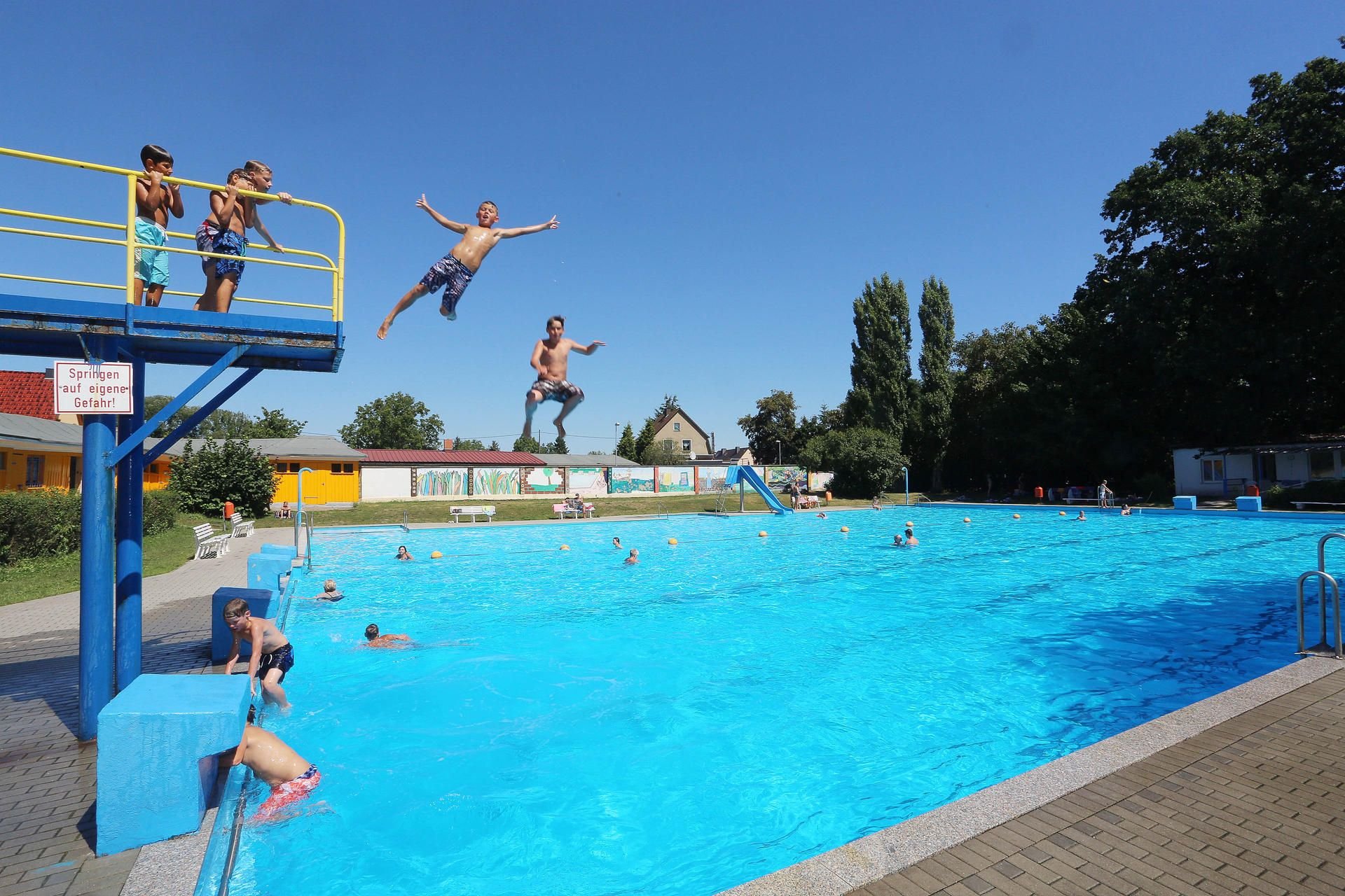 Freibad in Roitzsch.