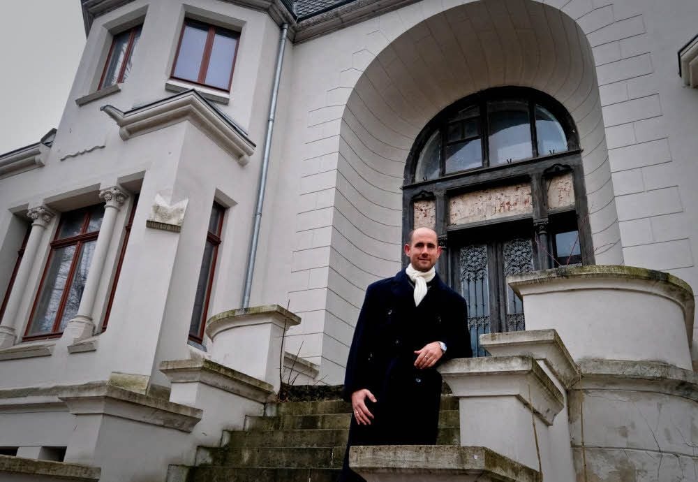 Zoodirektor Dennis Müller wird mit einem Teil der Verwaltung in die Reilsche Villa ziehen - außerdem soll in dem Haus ein Museum für den Zoo entstehen.