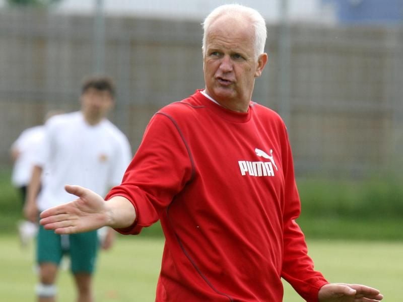 Bernd Stange vor Engagement in Syrien. Foto: Norbert Försterling
