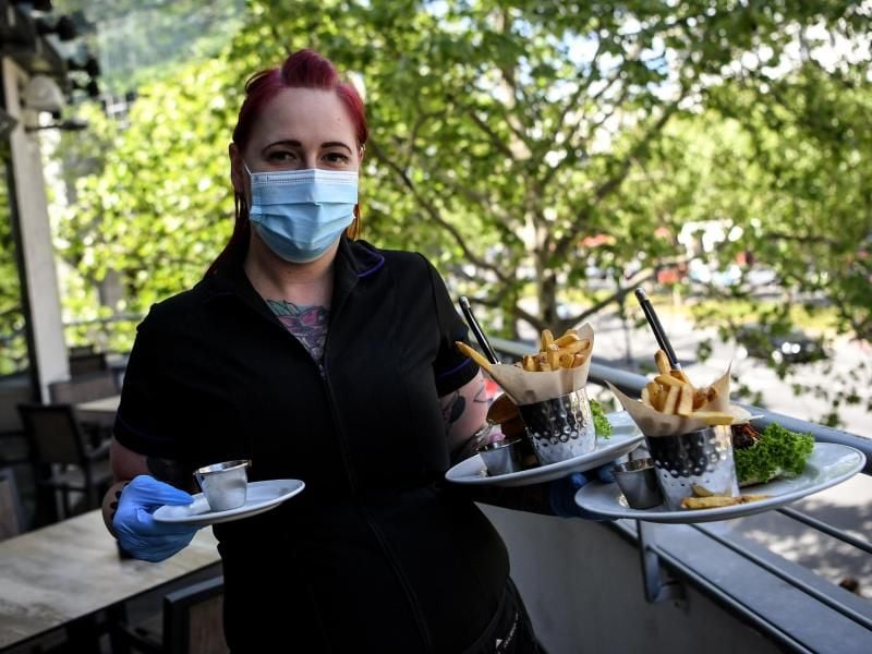Gaststätten dürfen in allen Bundesländern unter Hygiene-Vorgaben wieder öffnen. Foto: Britta Pedersen/dpa-Zentralbild/dpa