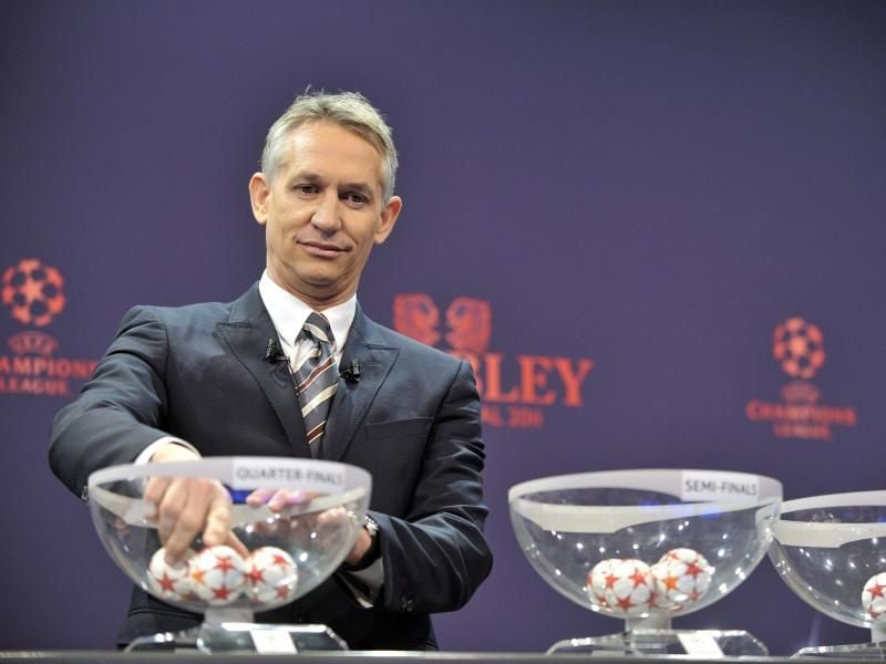 Gary Lineker moderiert die Gruppenauslosung zur Fußball-WM 2018 in Russland. Foto: Martial Trezzini