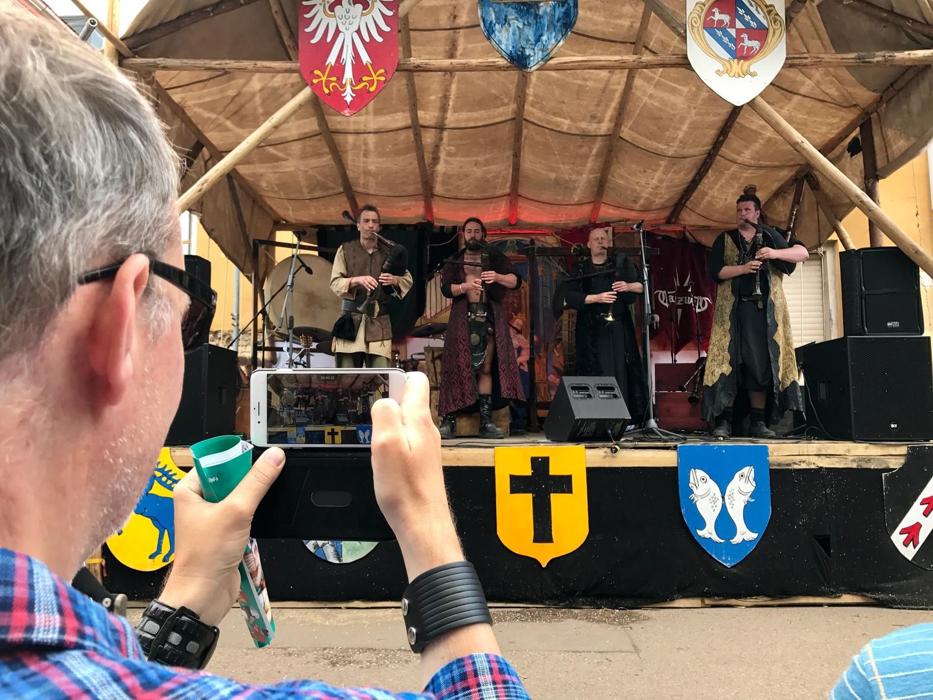 Die Mittelalterband Tanzwut tritt mehrfach auf dem Lindenblütenfest der Franckeschen Stiftungen auf - sie zählen zu den besten Bands der Zunft in Deutschland.