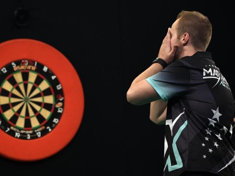 Der deutsche Darts-Profi Max Hopp hat die große Chance auf einen European-Tour-Titel vergeben. Foto: Ina Fassbender
