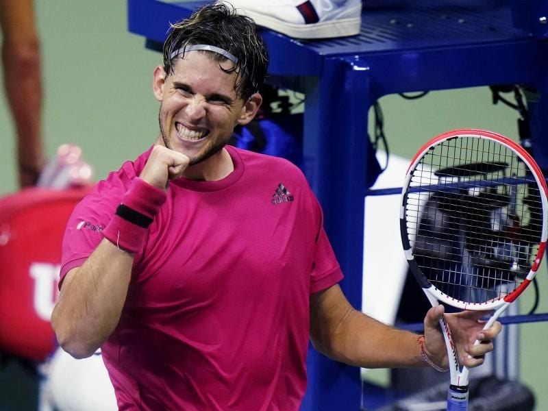 Dominic Thiem jubelt über seinen Sieg. Foto: Frank Franklin II/AP/dpa