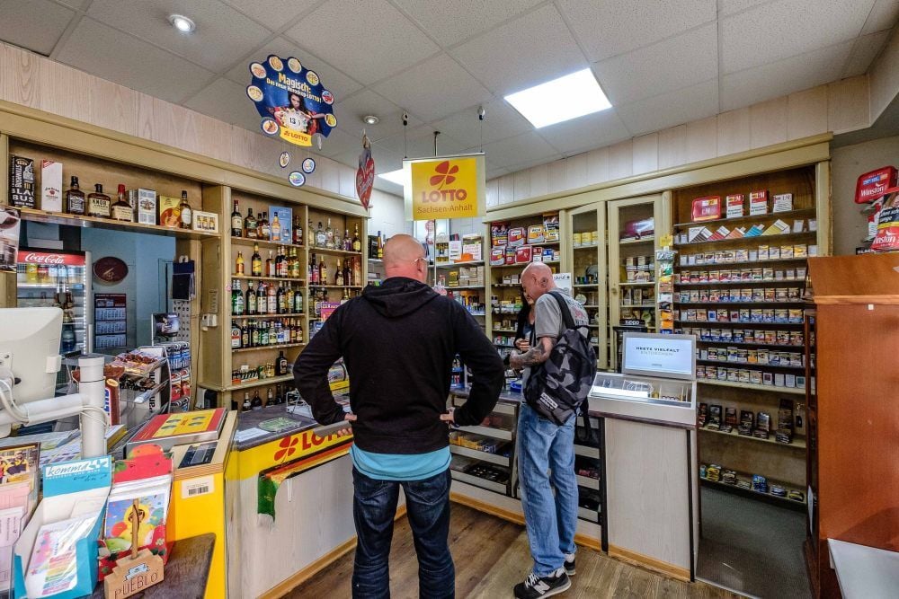 Bei „Schnorpel“: So ein Laden, sagt sein scheidender Betreiber, verursacht Kosten - auch bei schwindendem Umsatz. Nun soll das Geschäft in der Coswiger Straße in Wittenberg geschlossen werden.