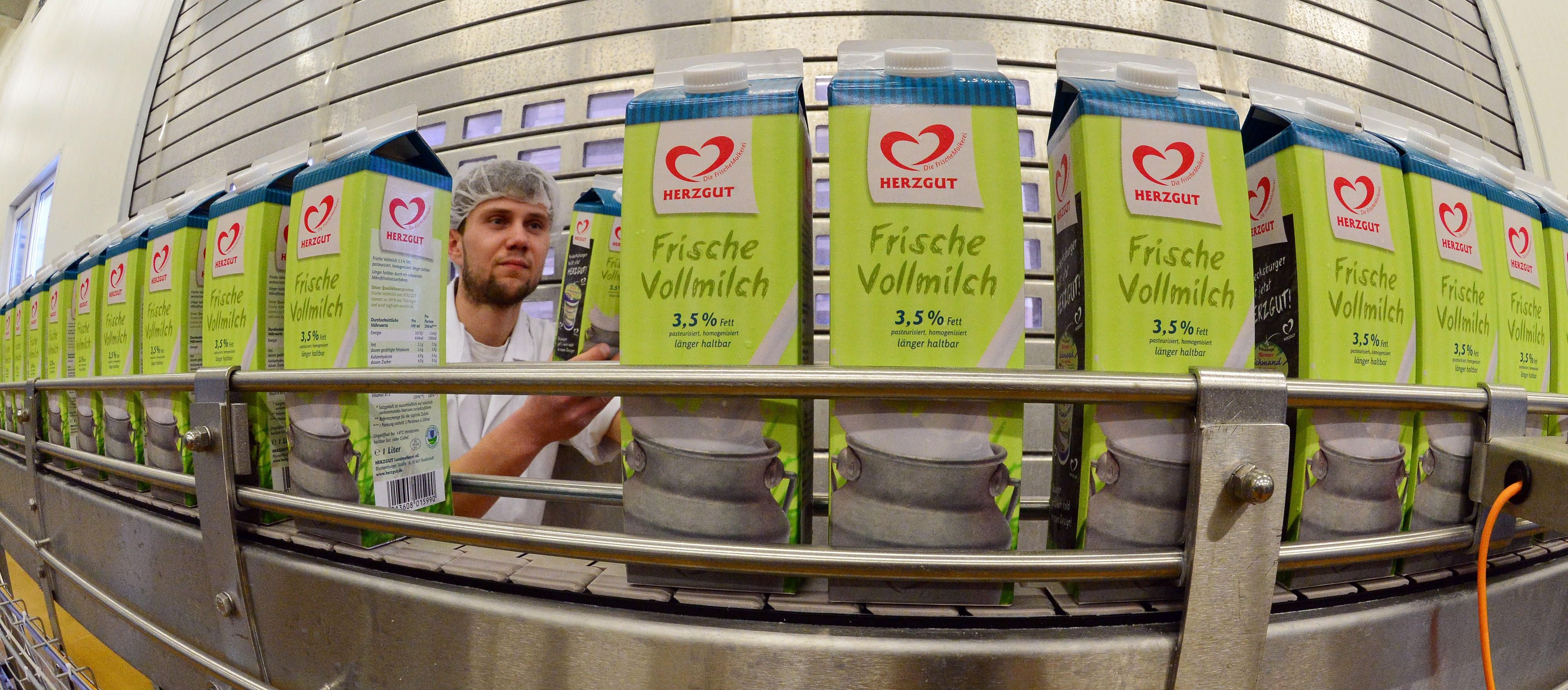 Die Milchindustrie kämpft gegen den Preisverfall ihres Produkts.