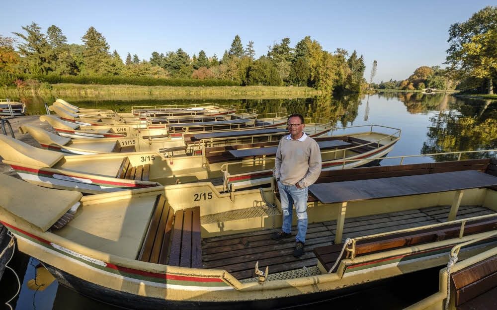 Tobias Degner ist der Gondelmeister in Wörlitz. Der 49-Jährige ist in seiner 18. Saison auf dem Wasser unterwegs.