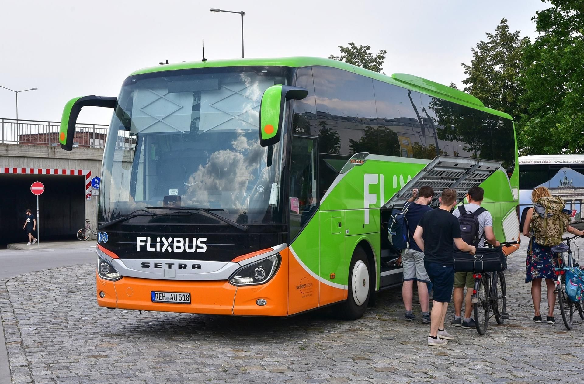 Flixbus will wieder von Dessau nach Berlin fahren.