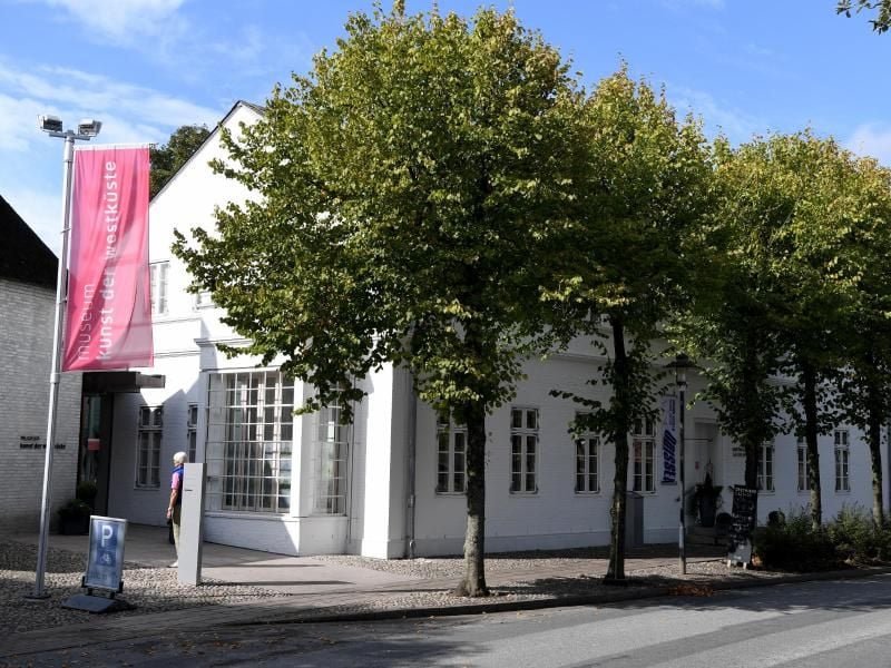 Blick auf das Museum Kunst der Westküste auf Föhr. Foto: Carsten Rehder/Archivbild