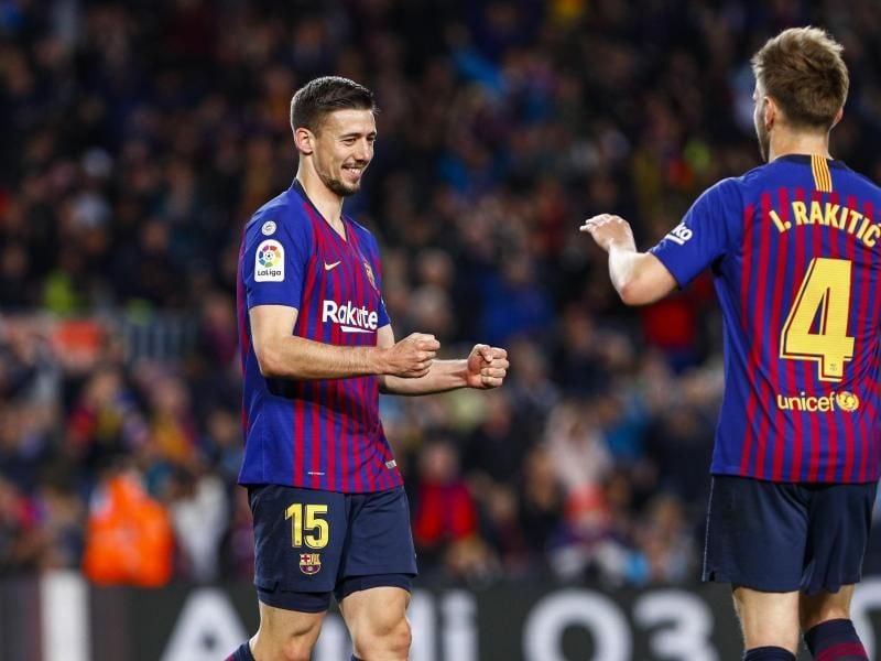 Clement Lenglet (l) jubelt nach seinem Treffer mit Ivan Rakitic. Foto: Mikel Trigueros/gtres