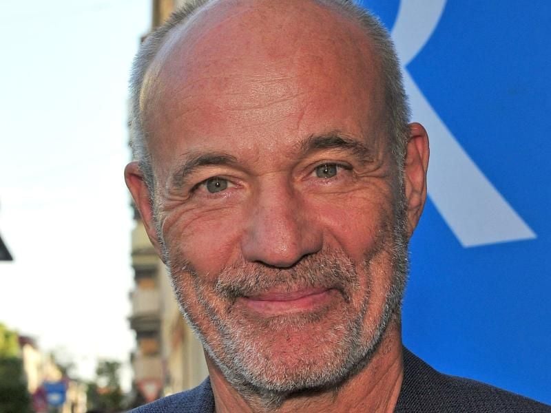 Heiner Lauterbach feiert seinen 65. Geburtstag mit der Familie am Frühstückstisch. Foto: Ursula Düren