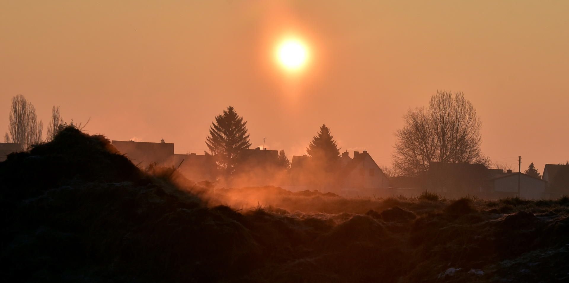 Sonnenaufgang über Reichardtswerben. Das Dorf hat sich für den Kreiswettbewerb „Unser Dorf hat Zukunft“ qualifiziert.