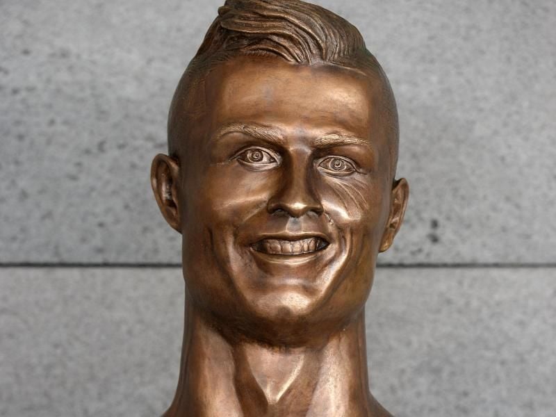 Die Büste von Fußballstar Cristiano Ronaldo in Funchal (Madeira). Foto: Atlantico Press
