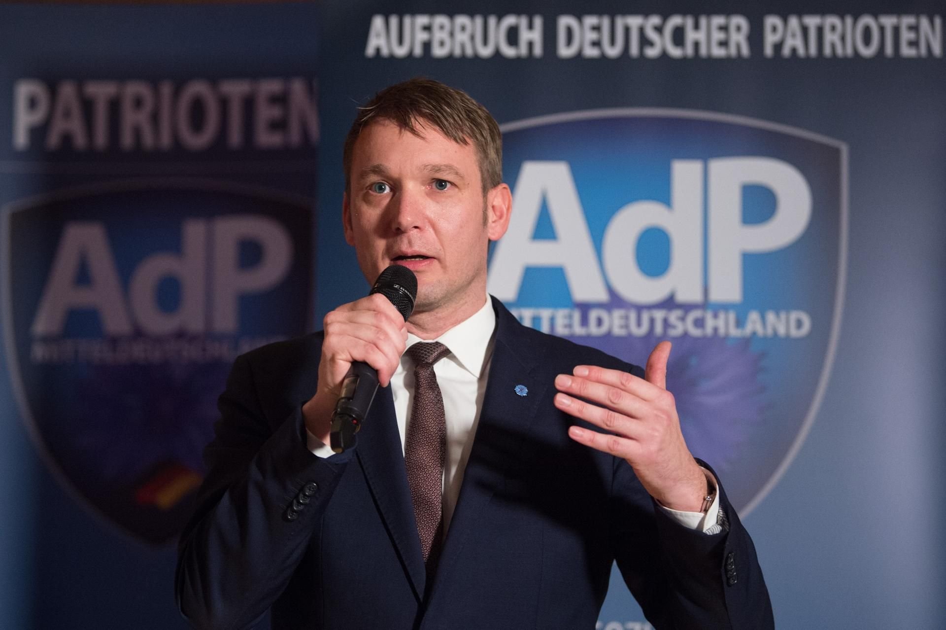 André Poggenburg, der frühere Landesvorsitzende der AfD in Sachsen-Anhalt, spricht beim Neujahrsempfang seiner neuen Partei AdP (Aufbruch deutscher Patrioten).