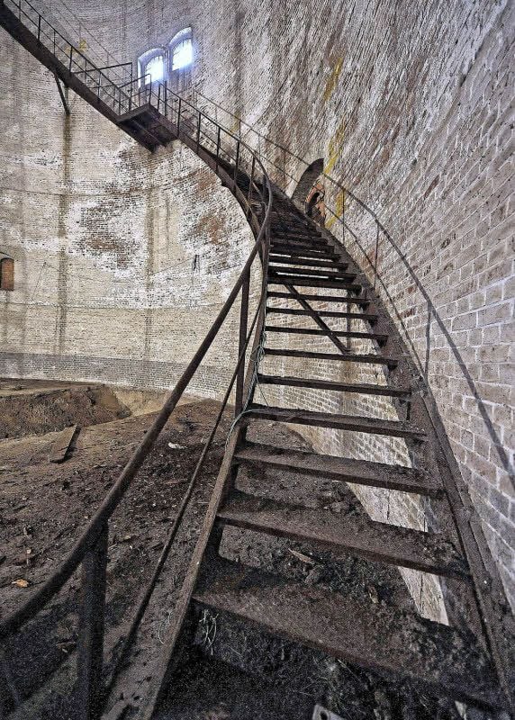 Verrostet und nicht ganz in Ordnung ist die Wasserturmtreppe. Das soll sich ändern.