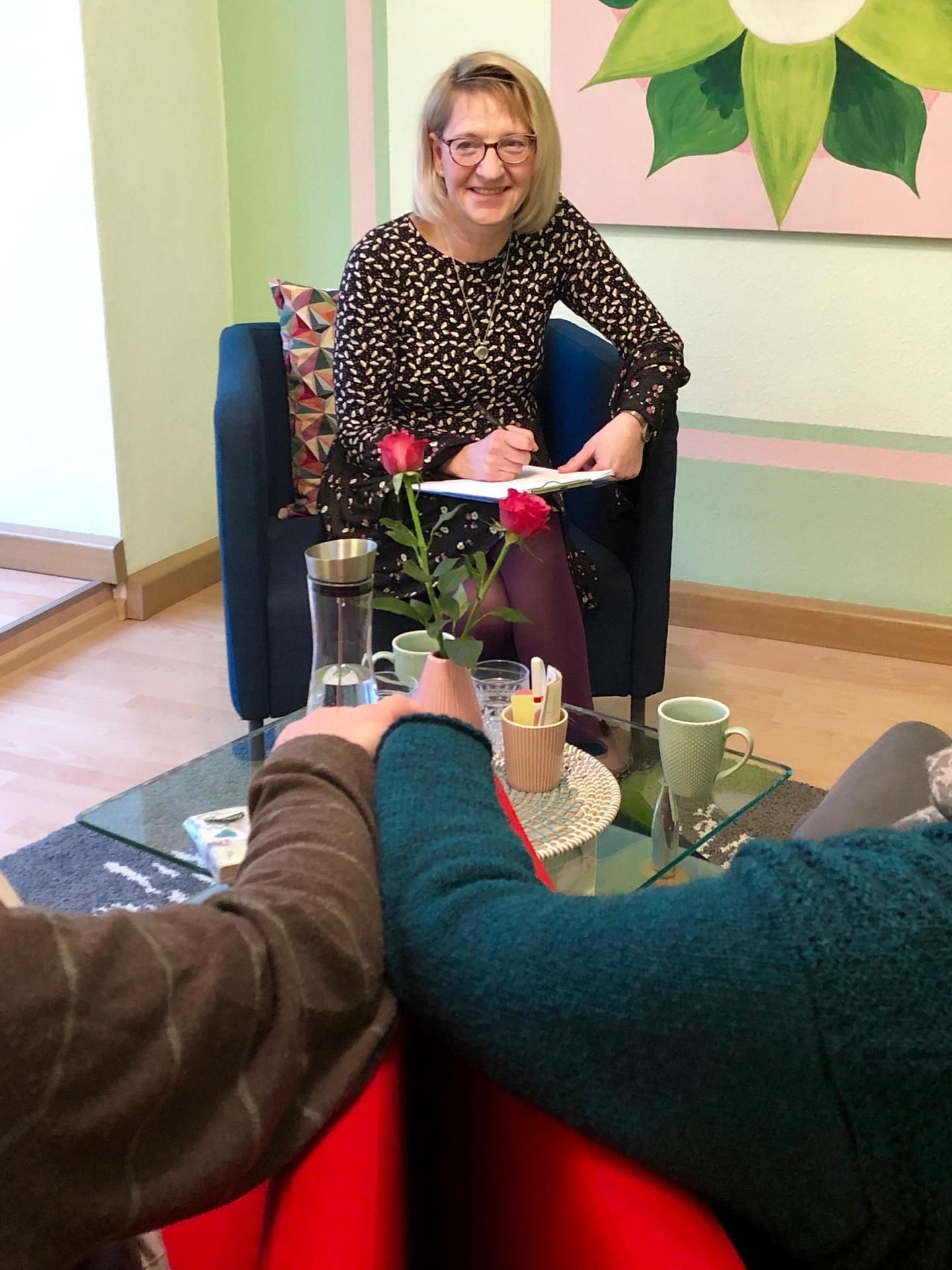 Paartherapeutin Angela Jaguste im Gespräch.