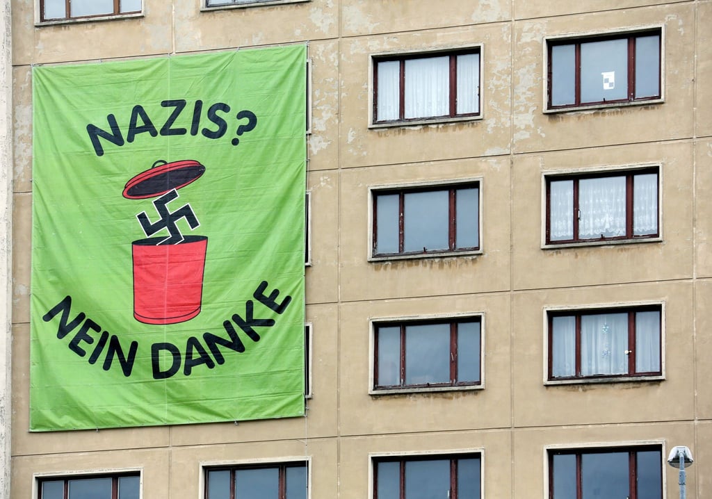Rechter Aufmarsch trotz Corona: In der sächsischen Stadt Plauen darf die Partei III. Weg laut Gerichtsentscheid wie geplant demonstrieren. (Symbolbild)