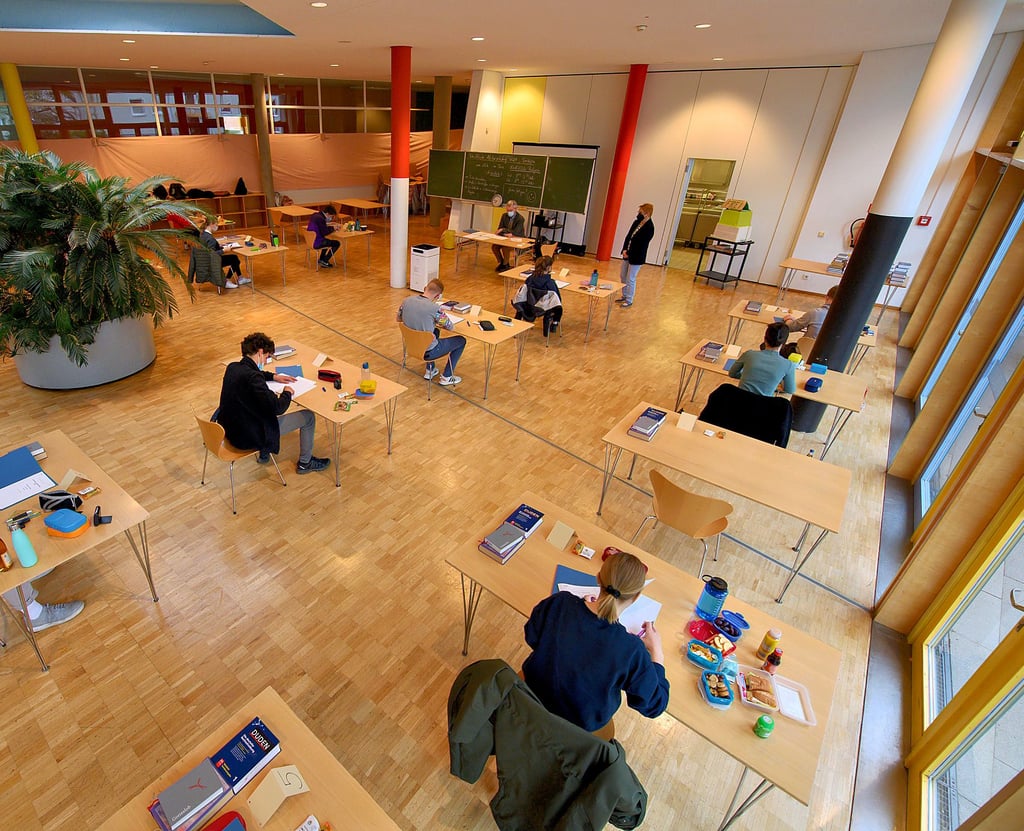 In den Prüfungsräumen der Schulen sind nur einzelne Plätze leer geblieben.