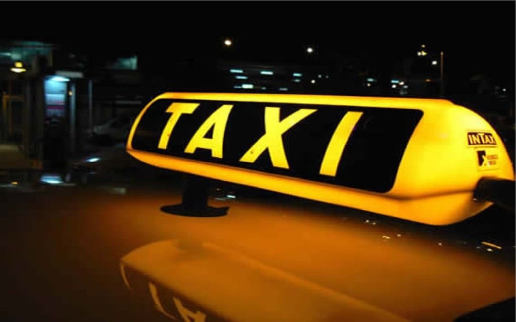 Der Taxiverband Magdeburg und die Industrie- und Handelskammer streiten um Mitgliedsbeiträge, die die Kammer erhebt.