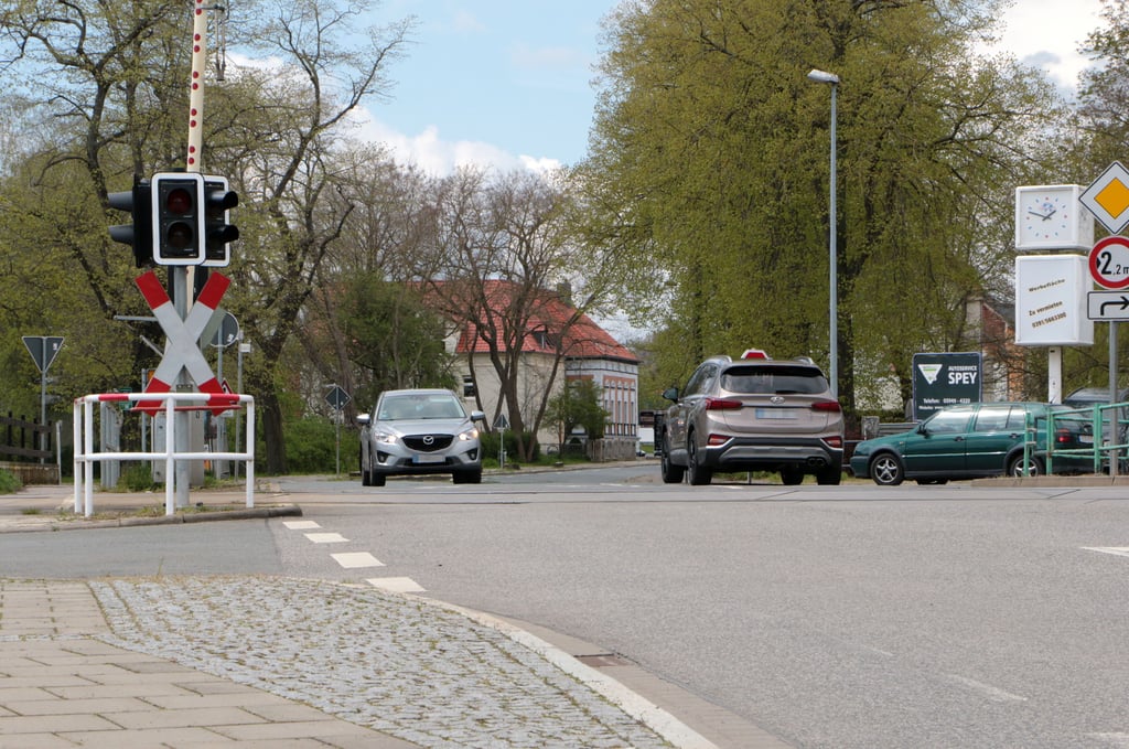 Die Sanierung der Hornhäuser Straße wird nun wohl erst im September beginnen.