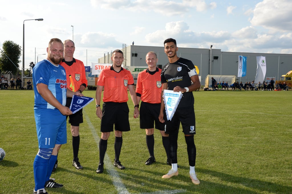 Fußball Landespokal Blau-Weiß Gerwisch 1. FC Magdeburg