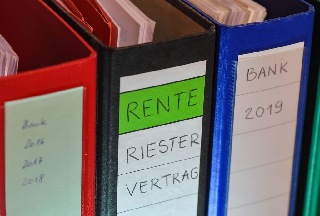 Eine Verbraucherallianz fordert das Ende der bisherigen Riester-Rente und einen Neustart der Finanzhilfe nach der Bundestagswahl.