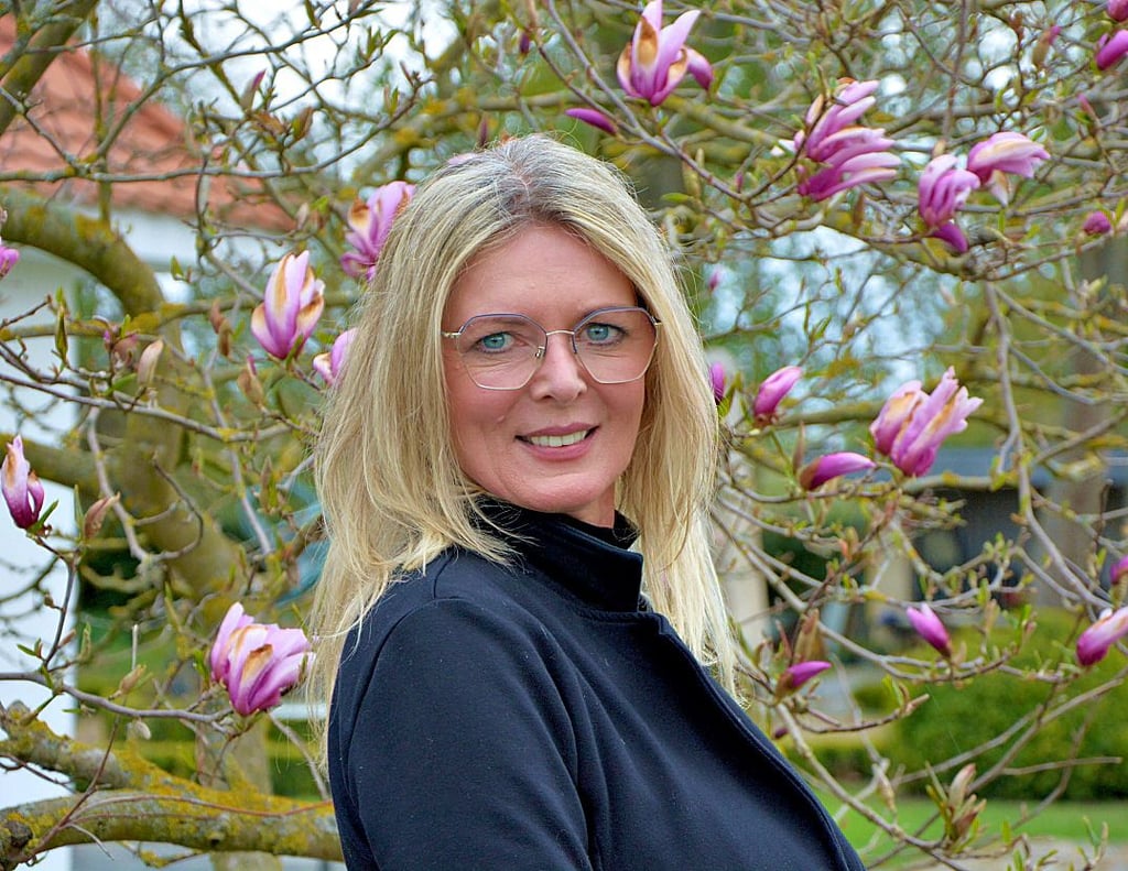?Wir sind doch hier glücklich.? Die Landtagskandidatin Sandra Matzat (AfD, 47) liebt ihr Zuhause in Dobbrun bei Osterburg.