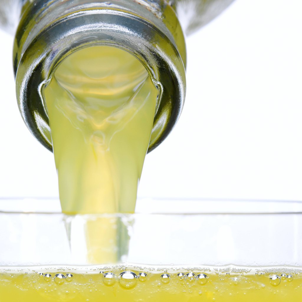 Orangenlimonade oder Urin? Klare Sache in der Nacht auf Dienstag.