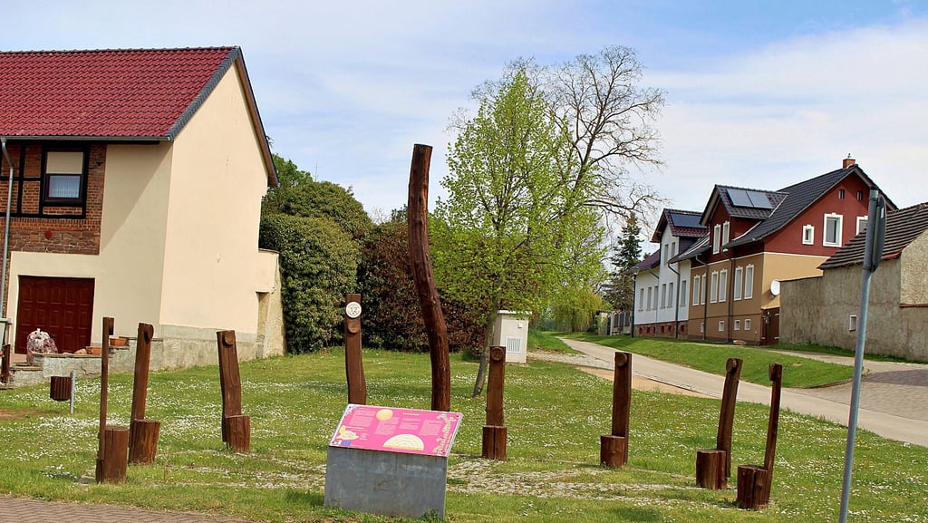 Wegen seiner zentralen Lage soll der Platz an der Sonnenuhr, der zum "Pfad der Sinne" gehört, als Erstes neu gestaltet werden.