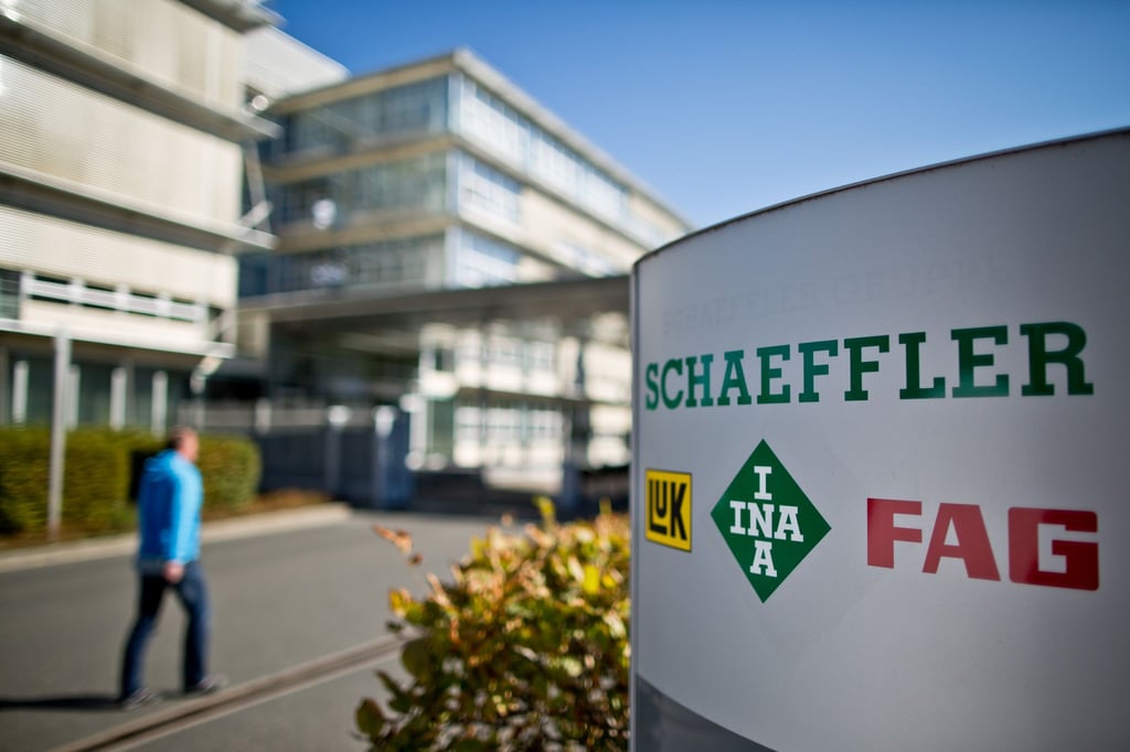 Der Automobil- und Industriezulieferer hat seine Umsatzprognose für 2021 nach oben korrigiert.