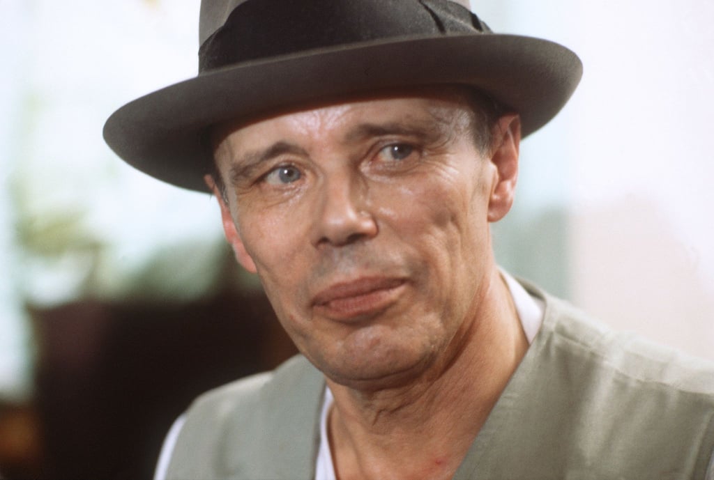 Hätten Sie's gewusst? Joseph Beuys war Mitbegründer der Grünen und gestaltete Kampagnen und Wahlkampfplakate.
