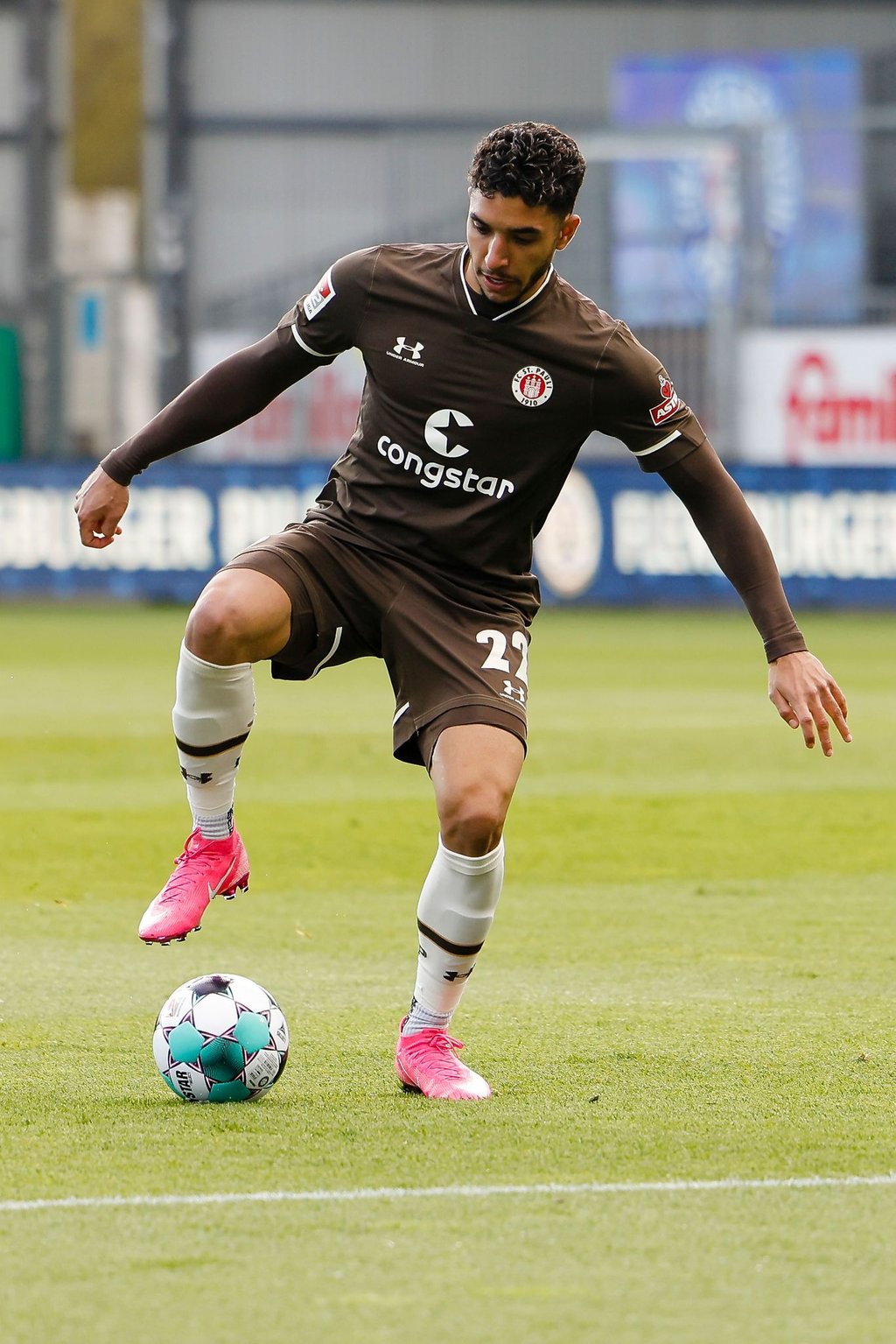 Äußerte sich auf Instagram zum Nahost-Konflikt: Pauli-Profi Omar Marmoush.