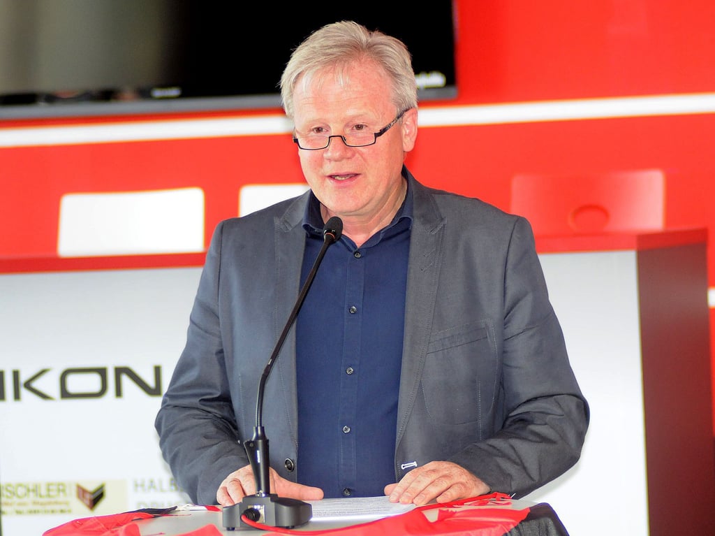 Olaf Herbst hat seine Kandidatur für das Präsidenten-Amt des Fußballverbands zurückgezogen und fand dazu auch kritische Worte gegenüber den handelnden Personen.