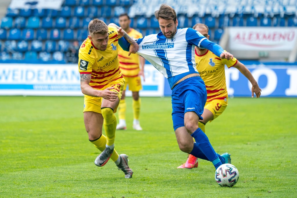 Gegen Duisburg kam Christian Beck (r.) mal wieder länger zum Einsatz, doch der FCM-Stürmer konnte in dieser Saison nicht an seine gute Leistungen der Vorjahre anknüpfen und wird den Verein verlassen.