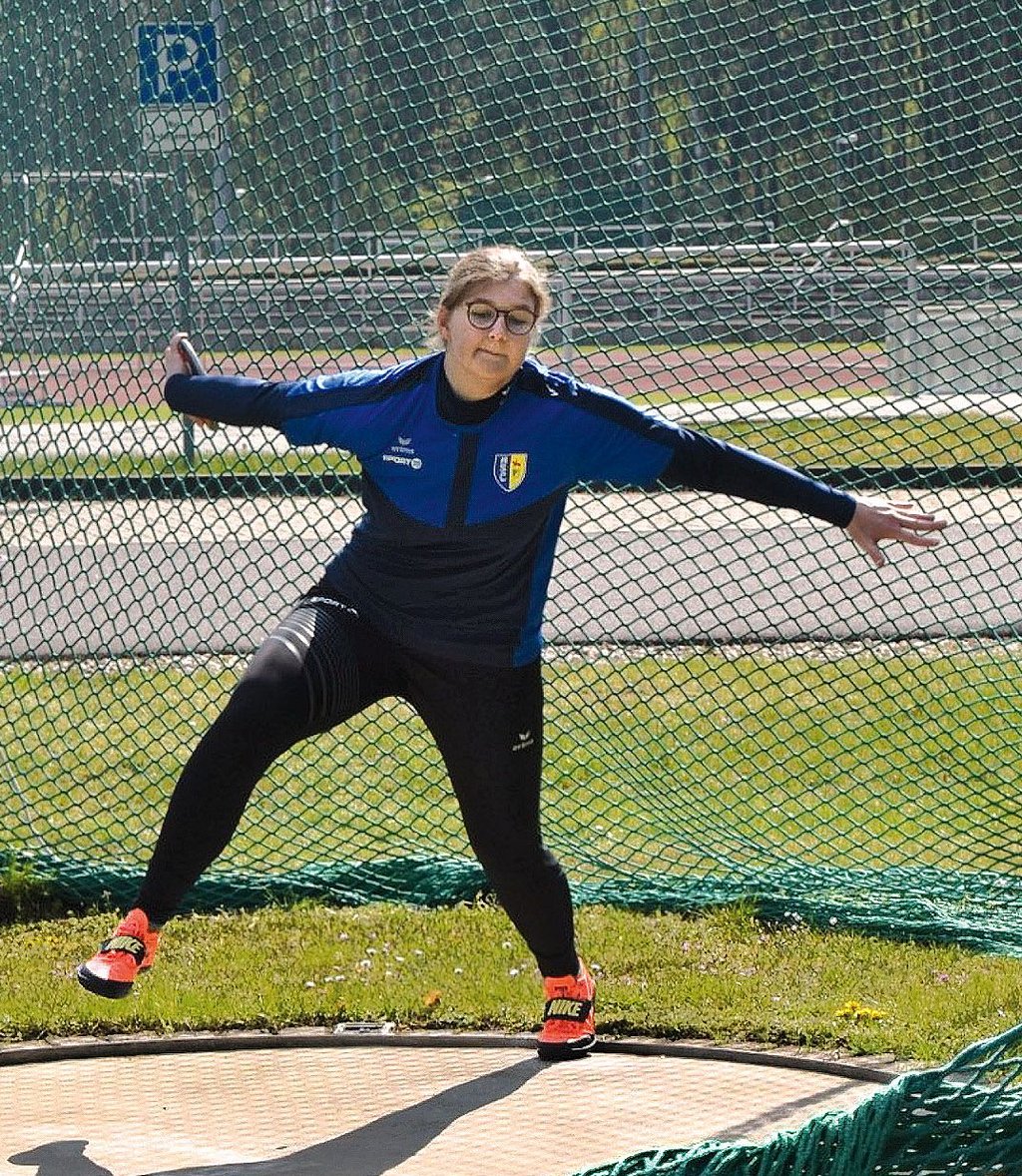Anna Lena Piele übertraf mit ihrem Diskus die erforderliche Norm und fährt zur Deutschen Meisterschaft.