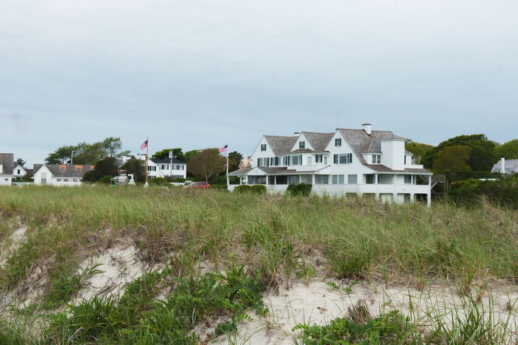 Das Kennedy-Haus in Hyannis Port kennen auch in Deutschland noch einige aus den Berichten der Boulevard-Presse.