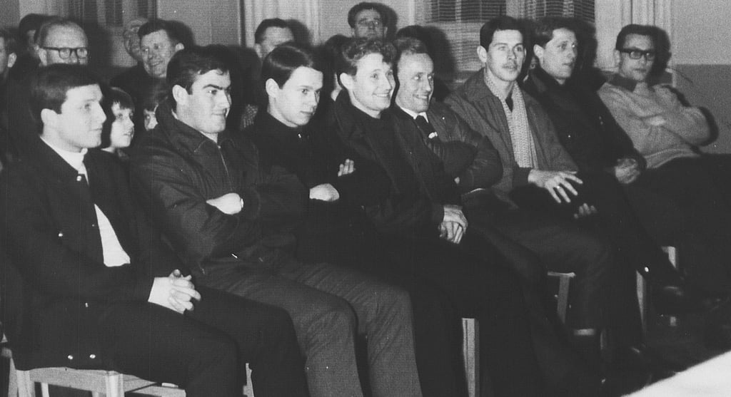 Im Jahr 1967 waren Manfred Zapf (Erster von links), Jürgen Sparwasser, Günter Kubisch und Günter Hirschmann (ab drittem von links) zu Gast in Hötensleben.