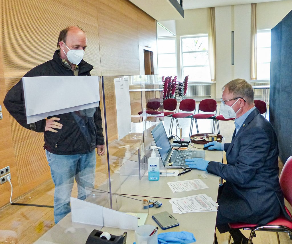 OB ArminSchenk ist für den organisatorischen Teil des Testens verantwortlich.