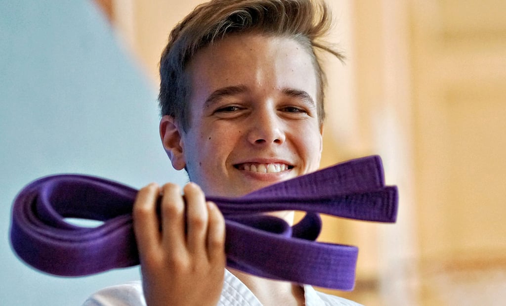 Vincent Herrmann möchte nach seinem zweiten violetten Karate-Gürtel in diesem Jahr den ersten braunen Gürtel bekommen.