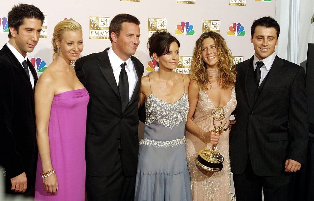 Die amerikanischen Schauspieler und damaligen Darsteller der Comedy-Serie "Friends", David Schwimmer (l-r), Lisa Kudrow, Mathew Perry, Courtney Cox Arquette, Jennifer Aniston und Matt LeBlanc bei der Verleihung des Fernsehpreises "Emmys".