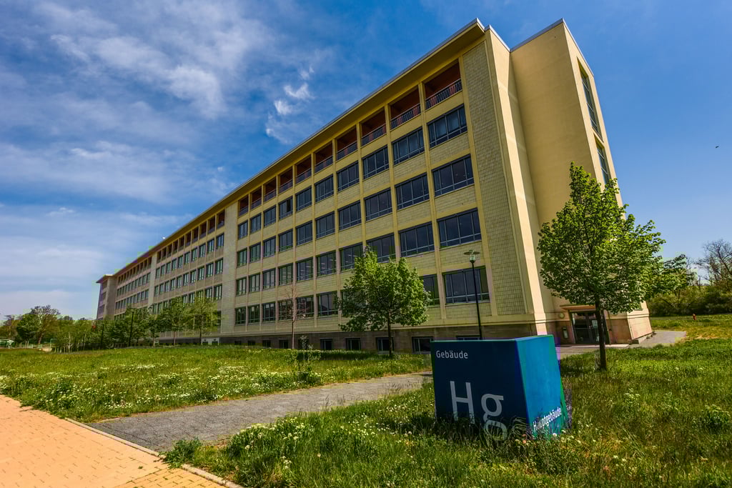 Die Hochschule Merseburg darf künftig Doktortitel verleihen.