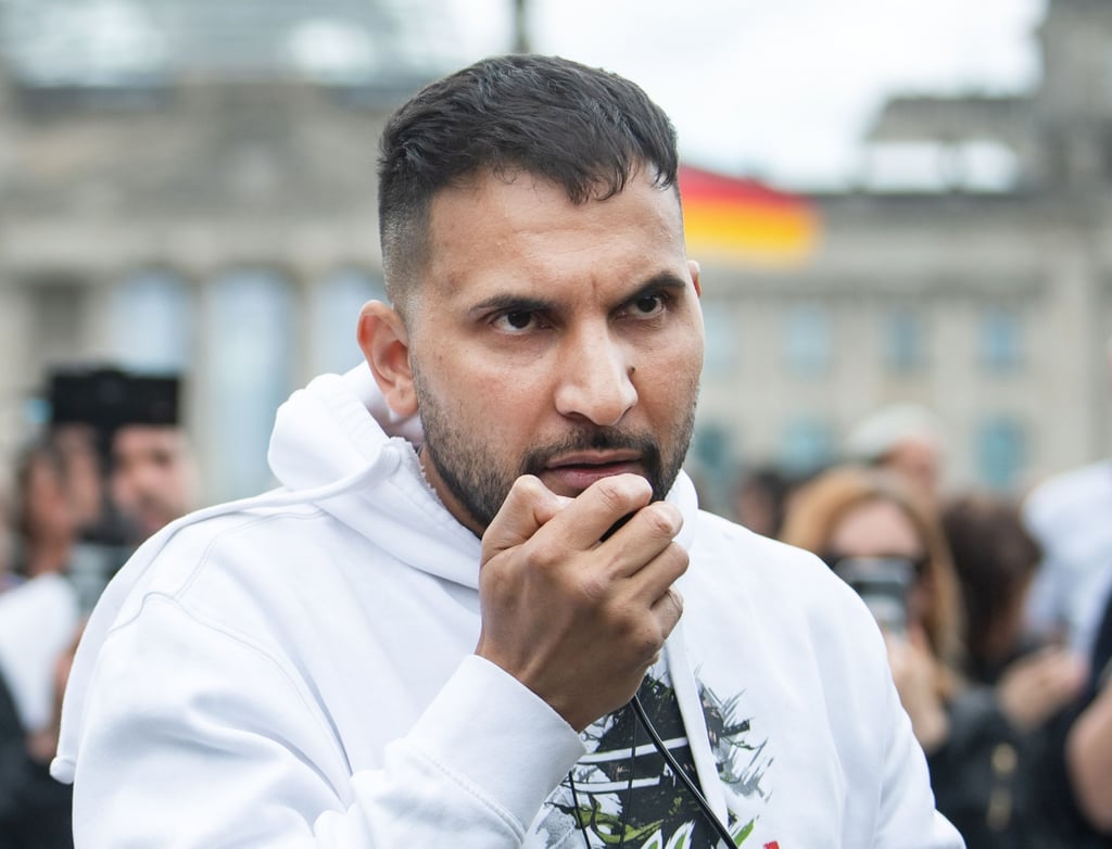 Weil in Deutschland gegen ihn ermittelt wird, hat sich Attila Hildmann offenbar in die Türkei abgesetzt.