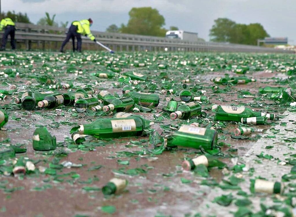 Diese Gestensaft-Behälter sind hoffnungslos verloren, andere waren noch zu retten.
