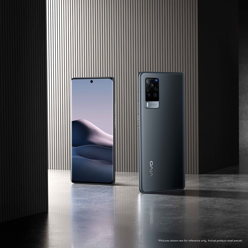 Das Vivo X60 Pro 5G (800 Euro) besitzt einen 6,56 Zoll großen, quasi randlosen AMOLED-Bildschirm (2376 mal 1080 Pixel) mit HDR10+ und 120-Hertz-Bildwiederholrate.