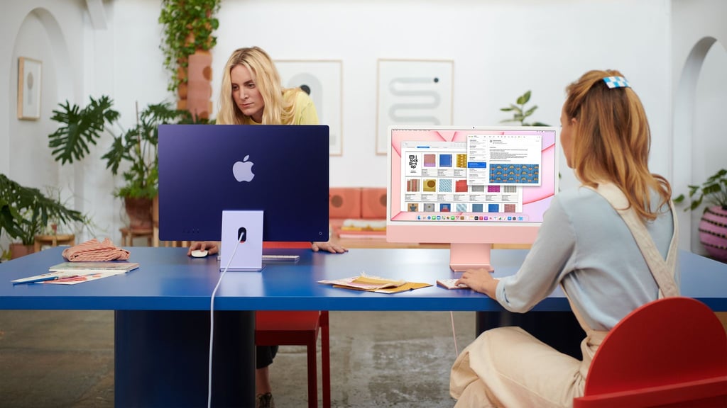 Vorne etwas blasser, hinten knallige Farbtöne. Wer mag, kann sich mit den neuen iMac-Modellen bunte Farben ins Büro holen.