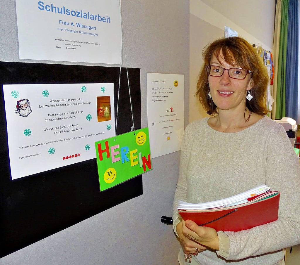 Anja Wiesegart ist eine von 33 Schulsozialarbeiterinnen und Schulsozialarbeitern im Landkreis Wittenberg. Sie ist beim Internationalen Bund angestellt und im Gymnasium Jessen tätig.