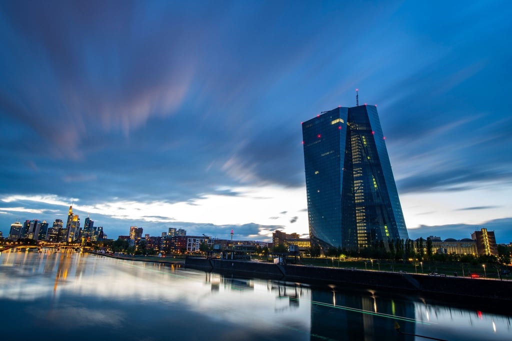 Die Europäische Zentralbank (EZB) in Frankfurt am Main macht sich Sorgen um die Finanzstabilität.
