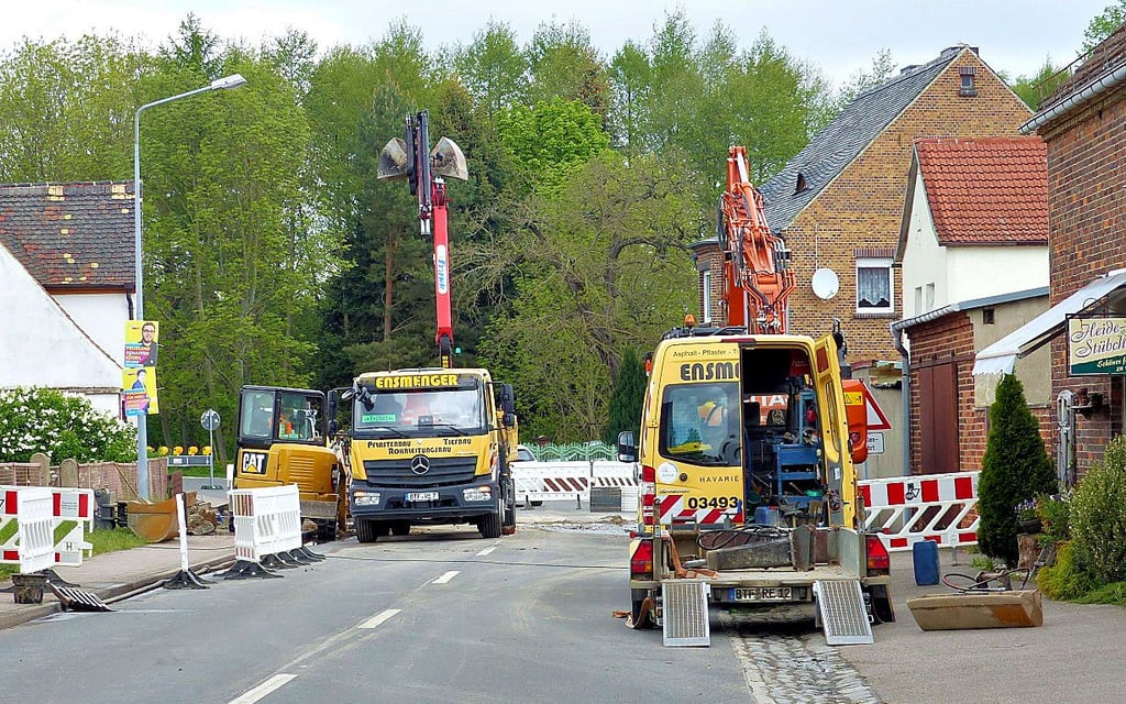 Die B100 in Gossa ist wahrscheinlich noch mehrere Tage voll gesperrt.