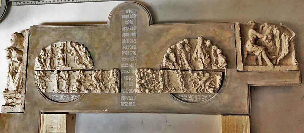 Das Modell des Reliefs.